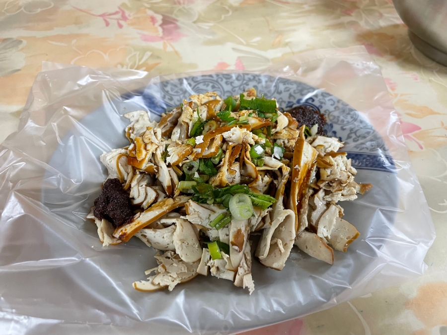 【基隆A+牛肉麵】隱藏在基隆成功市場 B1 的 A+牛肉麵,真的強到讓我想跪著吃! 3 【基隆A+牛肉麵】隱藏在基隆成功市場 B1 的 A+牛肉麵,真的強到讓我想跪著吃!