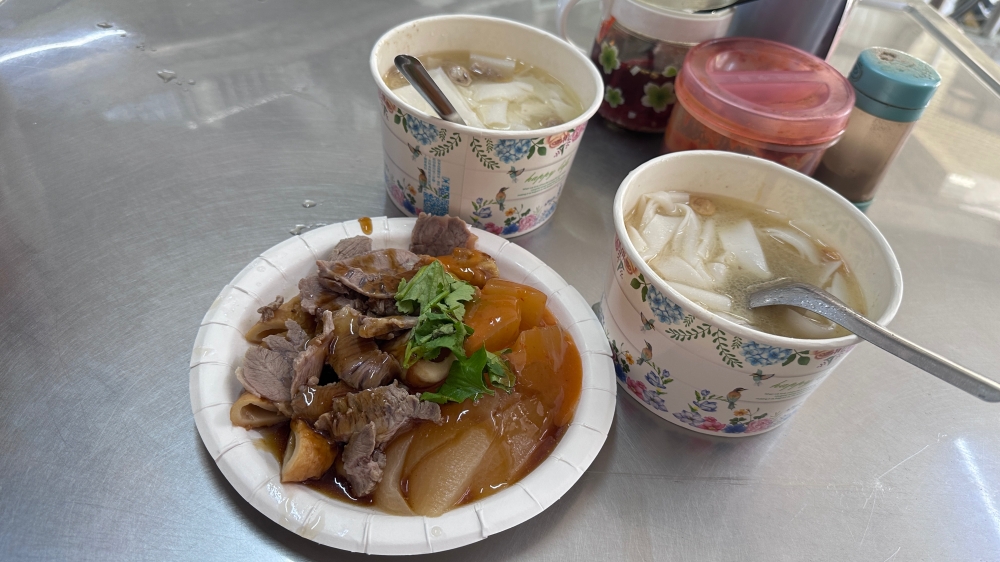 【郭家巷頭粿仔湯】必吃亮點：不只是粿仔，是「米」的藝術！