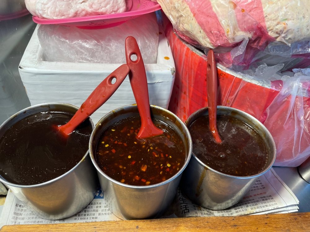 【基隆 龍鳳腿】你覺得如果千尋在隧道另一頭遇到的是這攤龍鳳腿,她還會想回人類世界嗎? 3 【基隆 龍鳳腿】你覺得如果千尋在隧道另一頭遇到的是這攤龍鳳腿,她還會想回人類世界嗎?