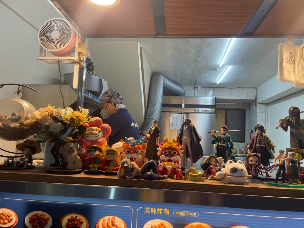 【十九甲雞排 基隆店】基隆鐵道街🏮 的深夜極光